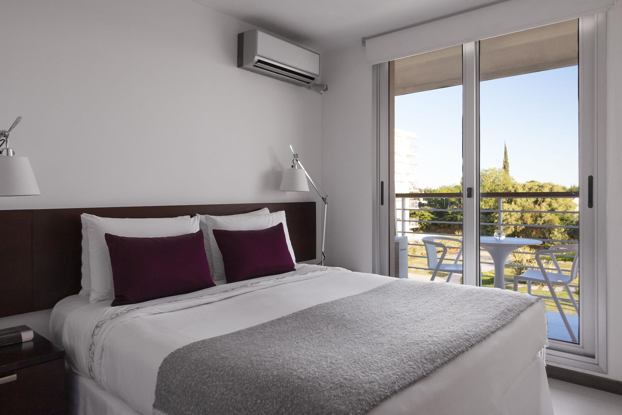 Real Colonia Hotel & Suites Colonia del Sacramento Bagian luar foto