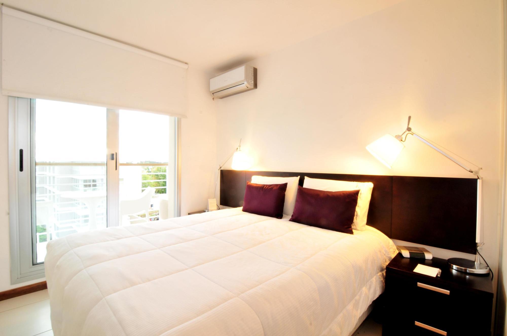 Real Colonia Hotel & Suites Colonia del Sacramento Bagian luar foto