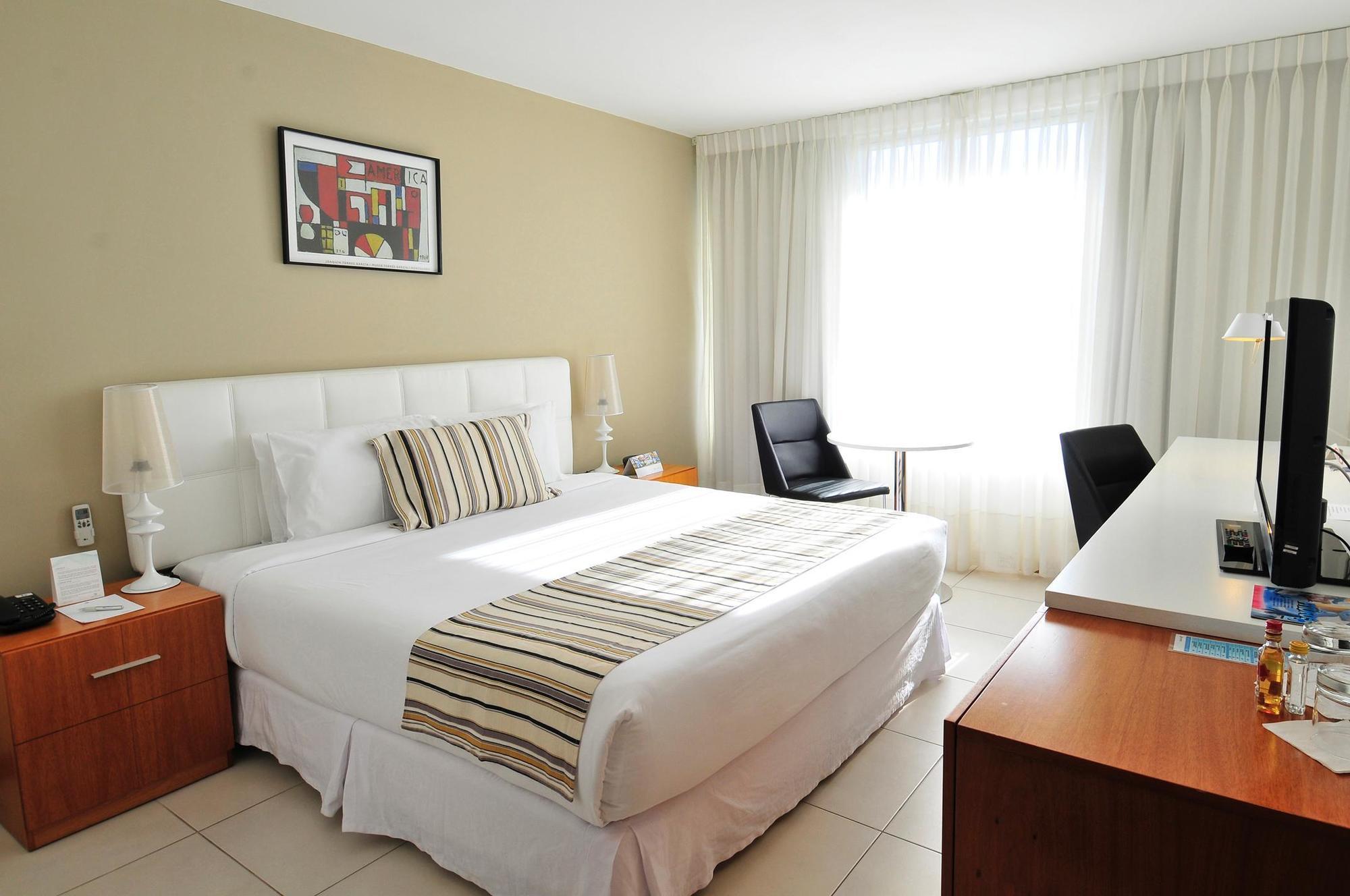 Real Colonia Hotel & Suites Colonia del Sacramento Bagian luar foto