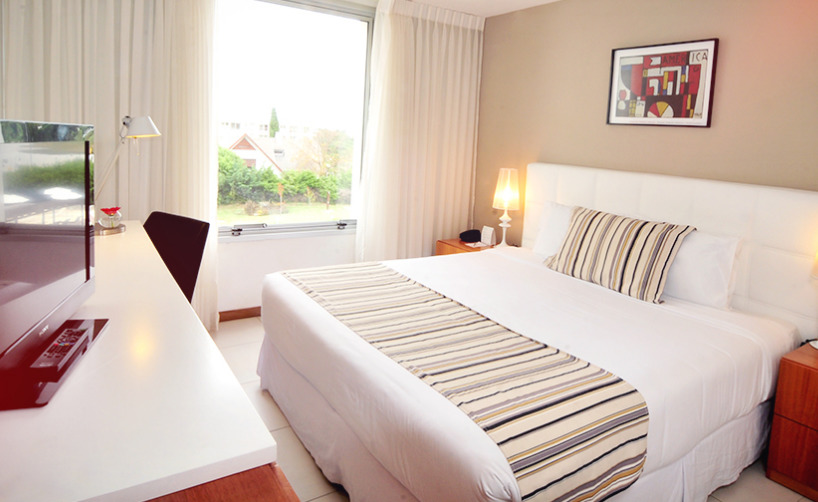 Real Colonia Hotel & Suites Colonia del Sacramento Bagian luar foto